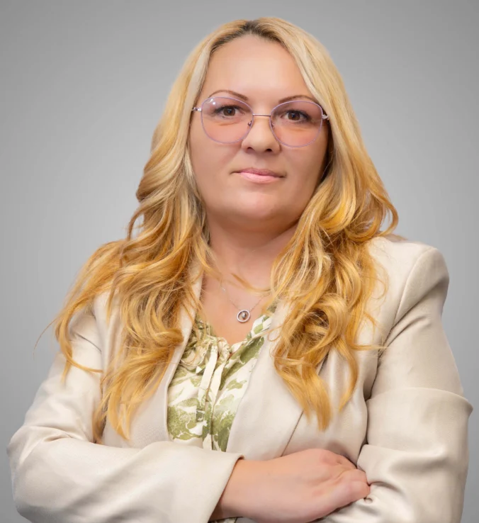 Сашка Николова - ИМОТИ ПРЕМИЕР - Агенция за недвижими имоти