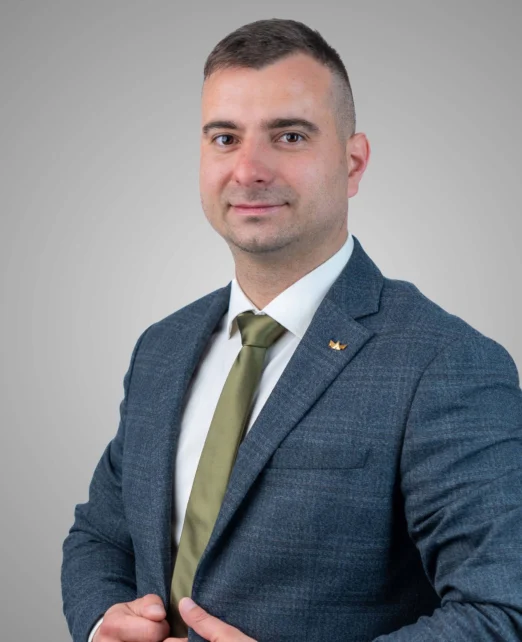 Веселин Георгиев - ИМОТИ ПРЕМИЕР - Агенция за недвижими имоти