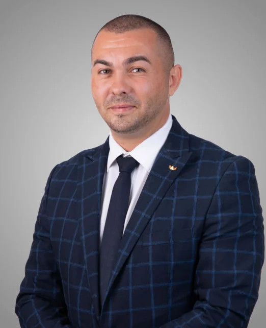 Живомир Алатов - ИМОТИ ПРЕМИЕР - Агенция за недвижими имоти